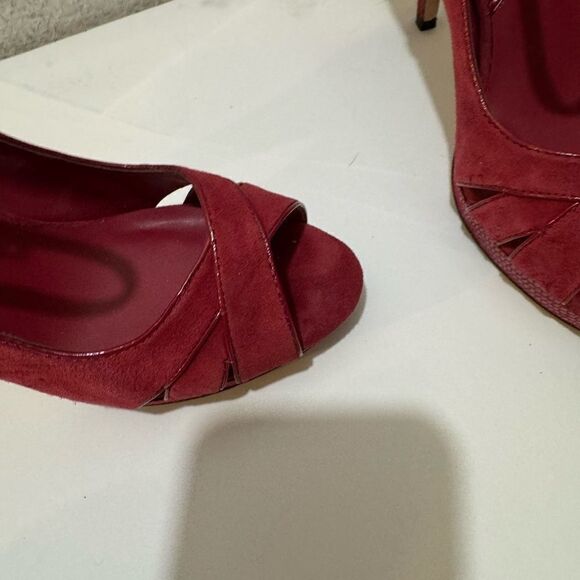 White House Black Market leather (suede) peep toe 3.75 inch heel pumps 8 M - Picture 12 of 12